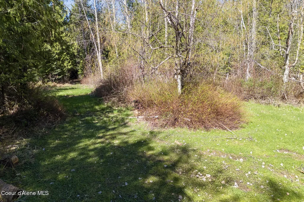 83 Cedar Grove Sandpoint ID 83864