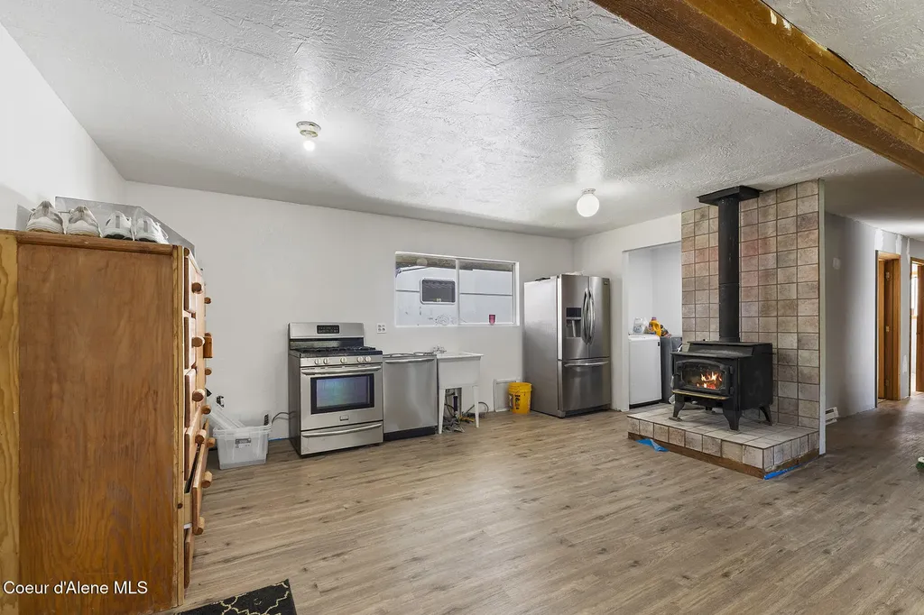 83 Cedar Grove Sandpoint ID 83864
