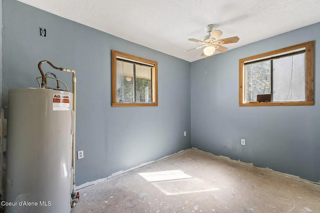 83 Cedar Grove Sandpoint ID 83864
