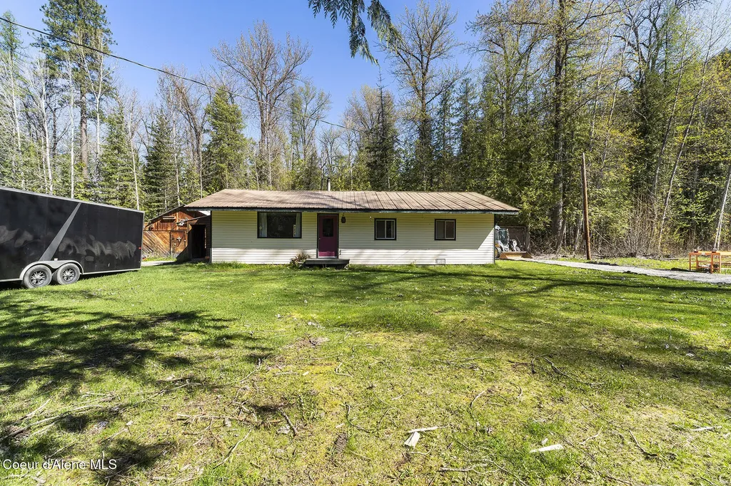 83 Cedar Grove Sandpoint ID 83864
