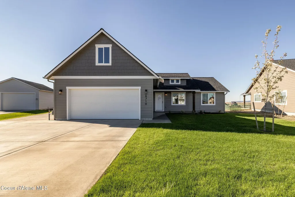 12157 N Lennon Lane Rathdrum ID 83858