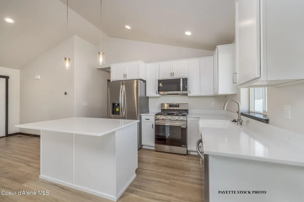 12157 N Lennon Lane Rathdrum ID 83858