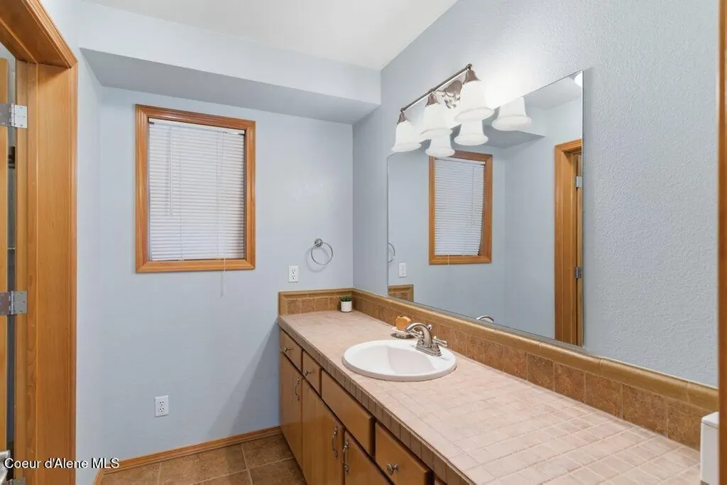 4263 E Burchell Drive Hayden ID 83835