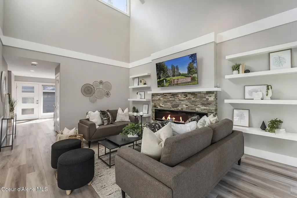 10637 N Friar Drive Hayden ID 83835