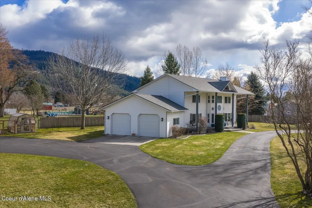 7520 N Mount Carrol Street Dalton Gardens ID 83815