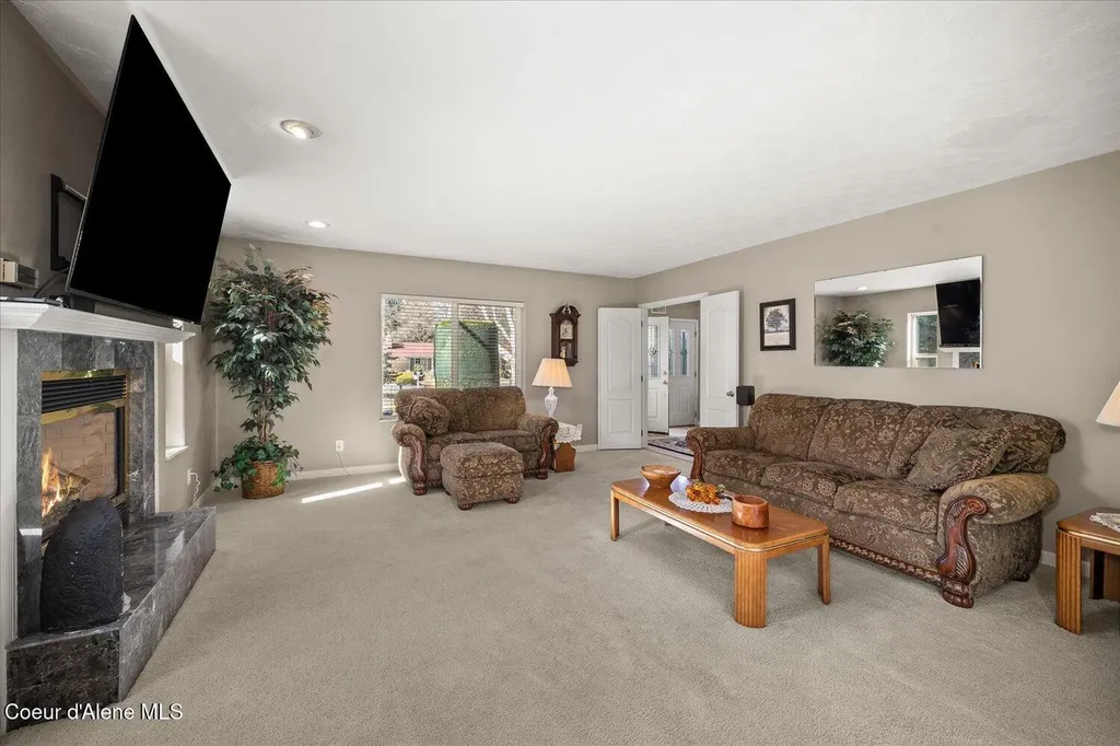 7520 N Mount Carrol Street Dalton Gardens ID 83815