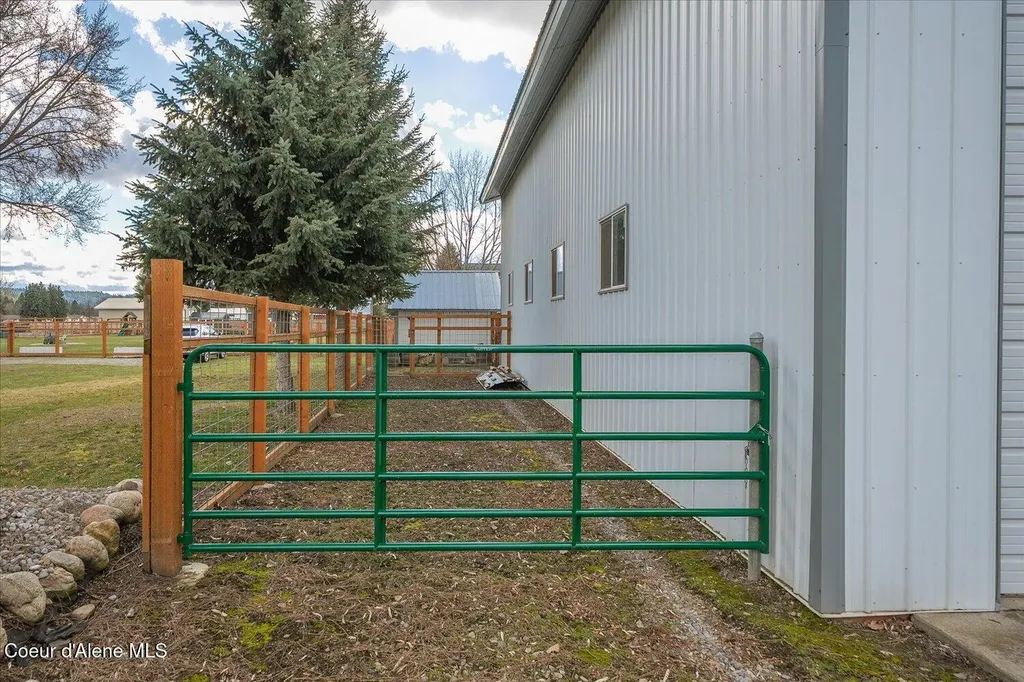 7520 N Mount Carrol Street Dalton Gardens ID 83815