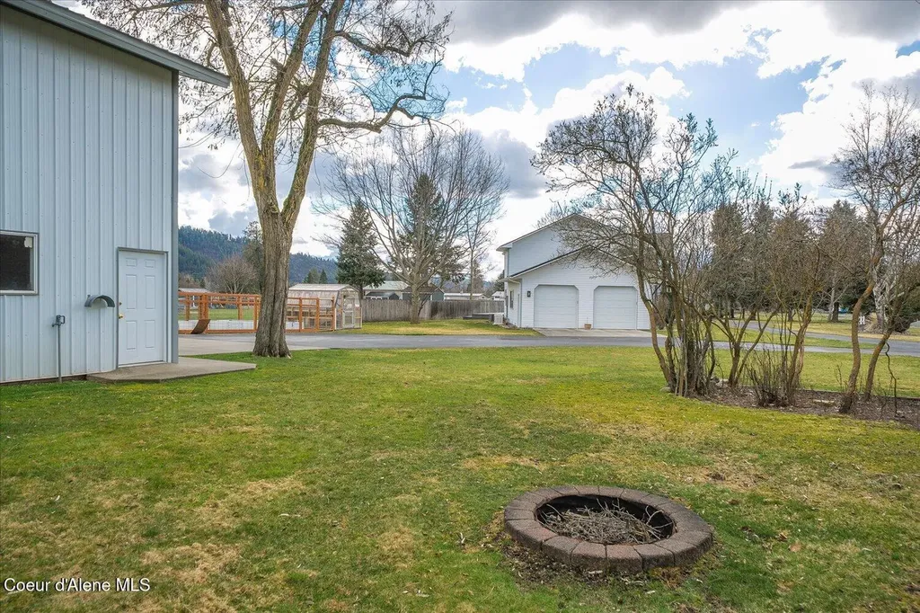 7520 N Mount Carrol Street Dalton Gardens ID 83815