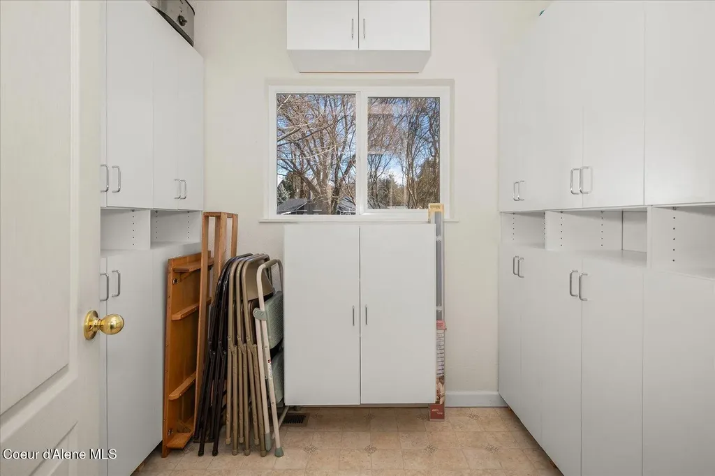 7520 N Mount Carrol Street Dalton Gardens ID 83815