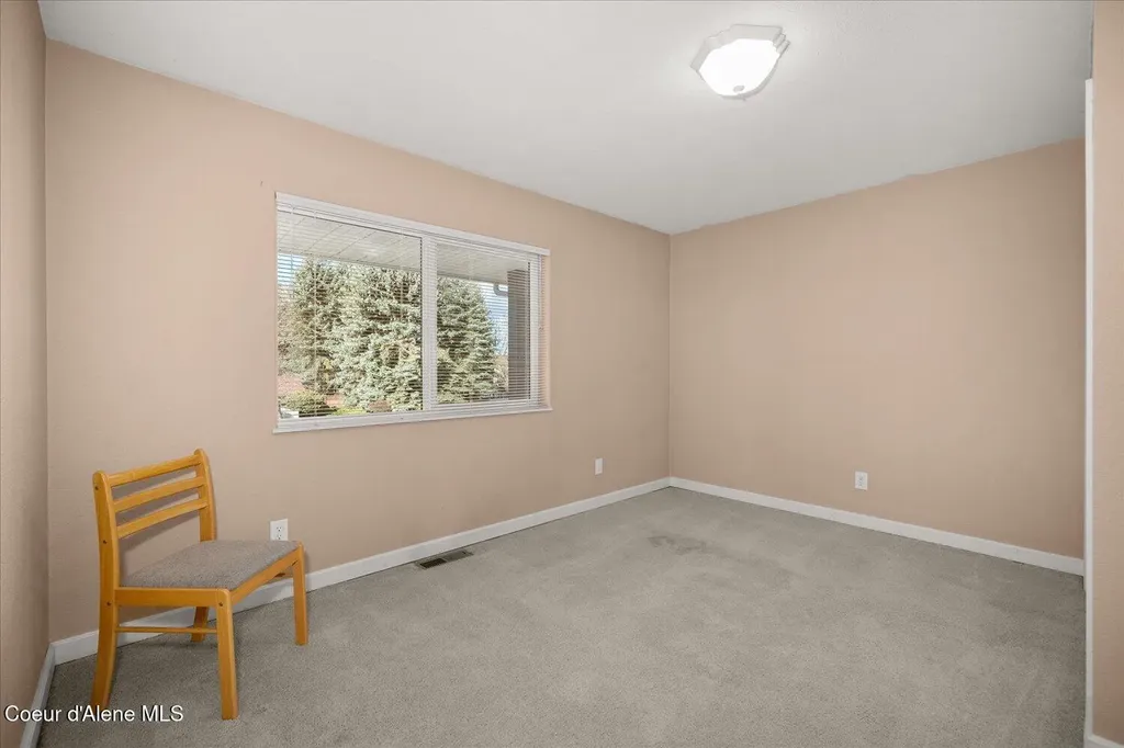 7520 N Mount Carrol Street Dalton Gardens ID 83815