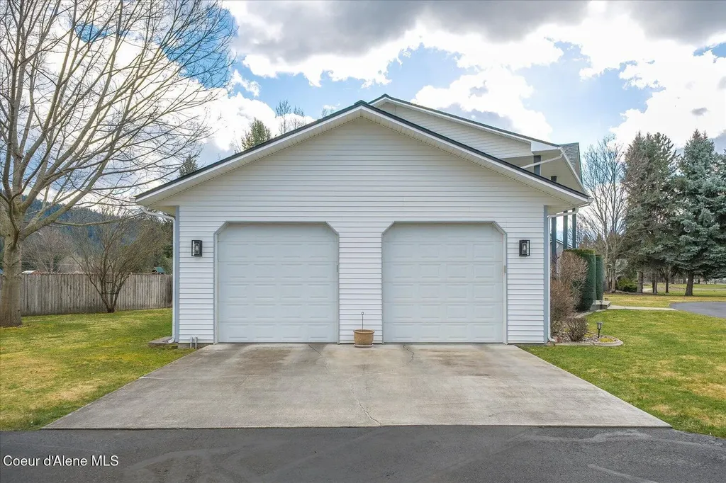 7520 N Mount Carrol Street Dalton Gardens ID 83815