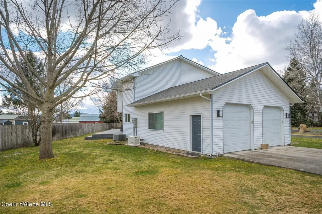 7520 N Mount Carrol Street Dalton Gardens ID 83815