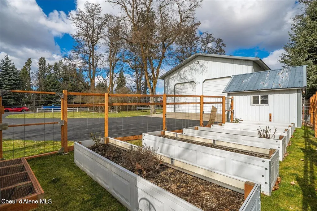 7520 N Mount Carrol Street Dalton Gardens ID 83815
