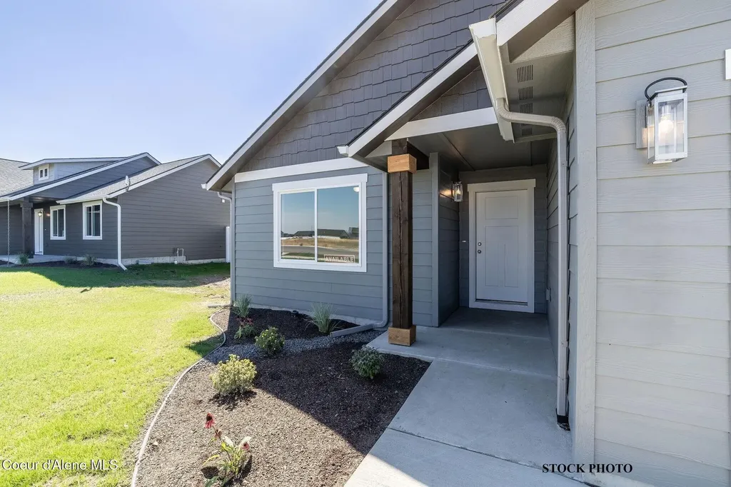 11737 N Simmons Lane Rathdrum ID 83858