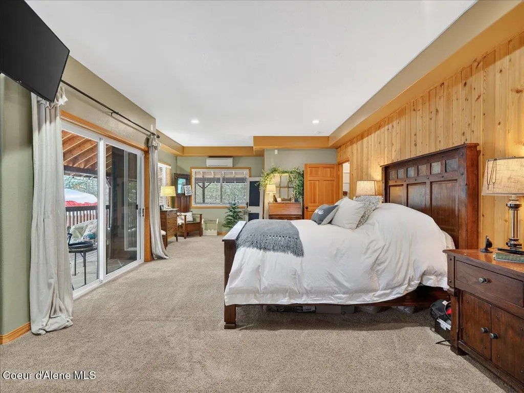 483 Paradise Lane Pinehurst ID 83850