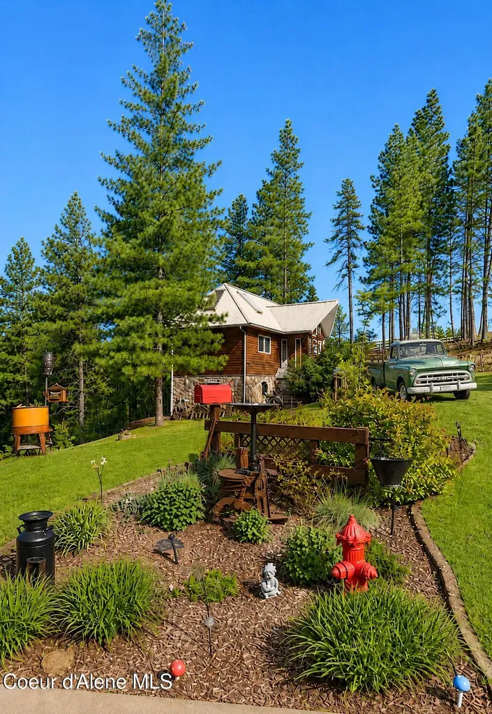 483 Paradise Lane Pinehurst ID 83850