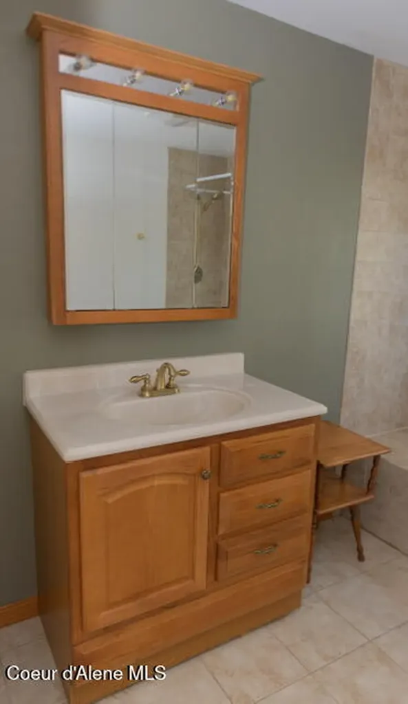 483 Paradise Lane Pinehurst ID 83850