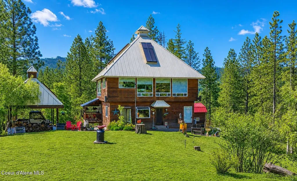 483 Paradise Lane Pinehurst ID 83850