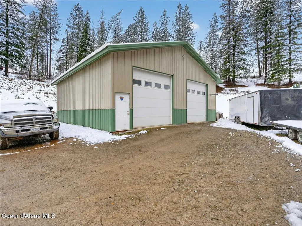 483 Paradise Lane Pinehurst ID 83850