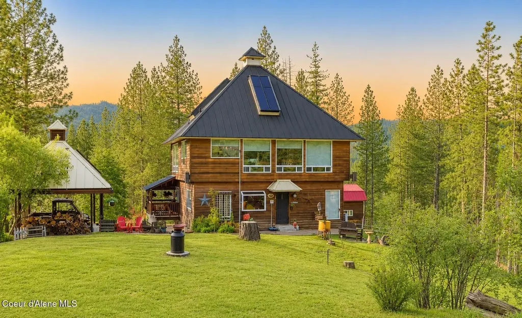 483 Paradise Lane Pinehurst ID 83850