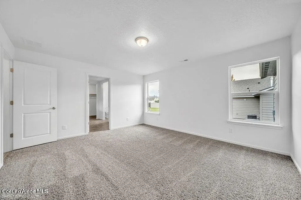4278 N Arrowleaf Loop Post Falls ID 83854