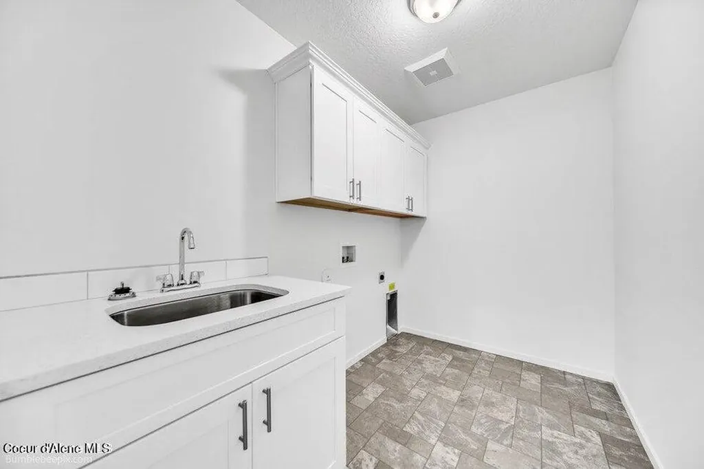 4278 N Arrowleaf Loop Post Falls ID 83854