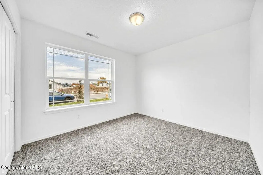 4278 N Arrowleaf Loop Post Falls ID 83854