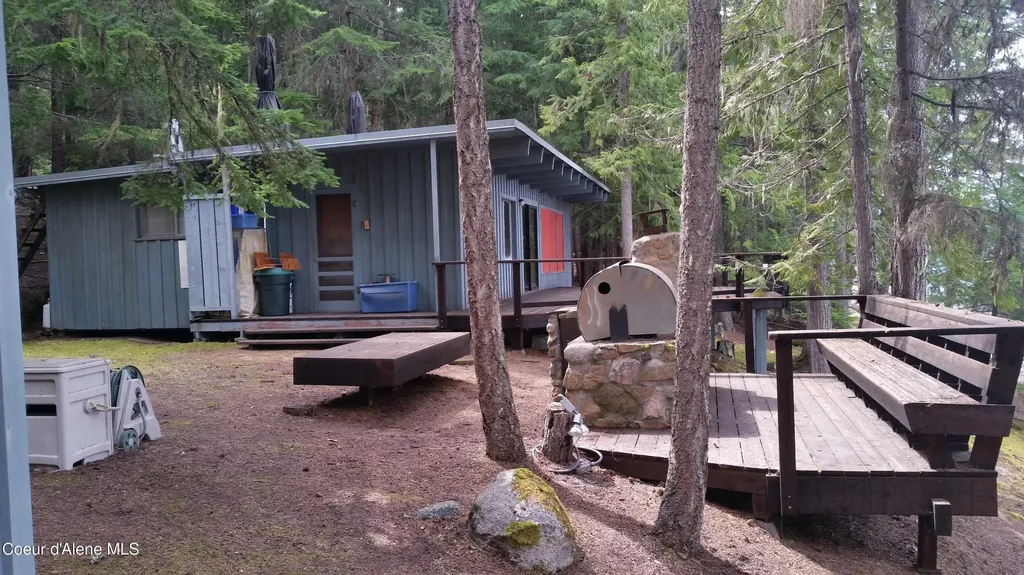 20 Bartoo Island Shore Priest Lake ID 83856
