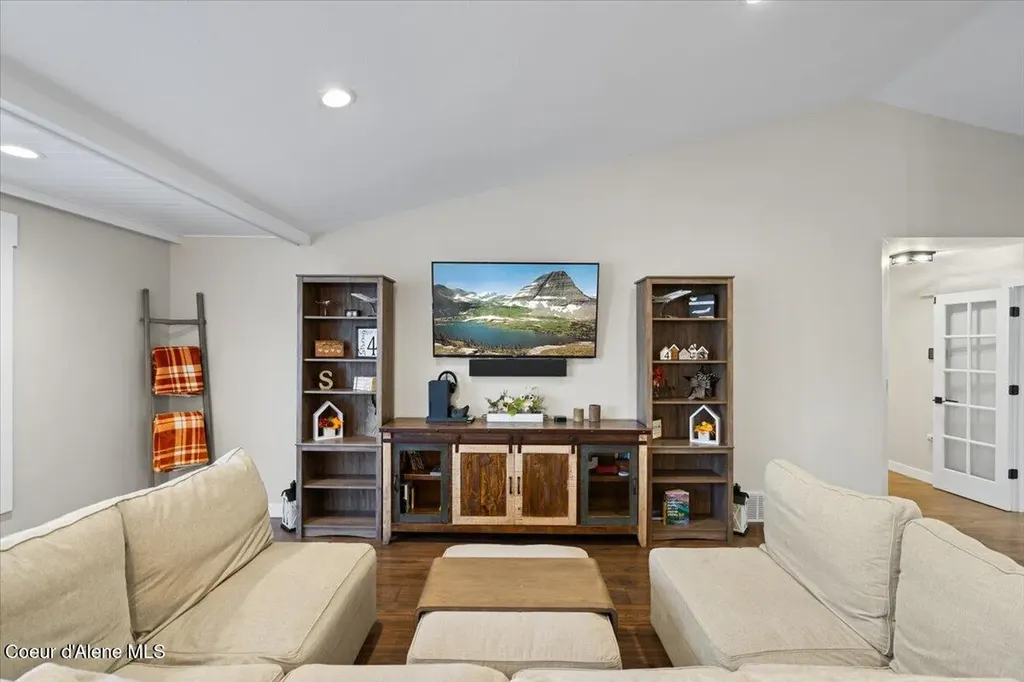 2447 E Garwood Road Hayden ID 83835