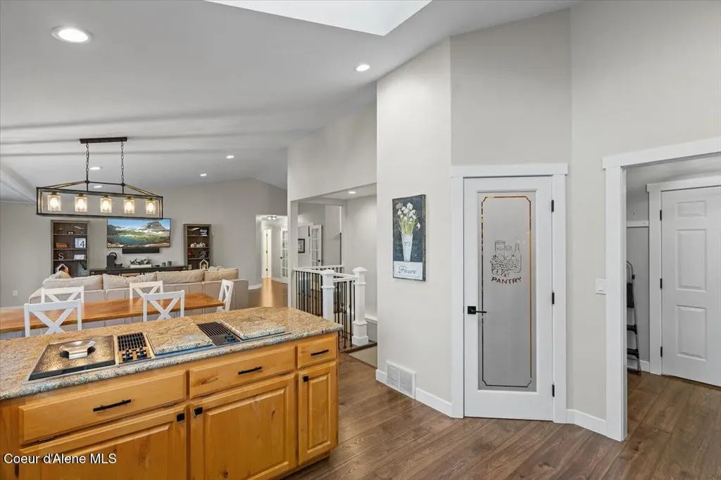 2447 E Garwood Road Hayden ID 83835