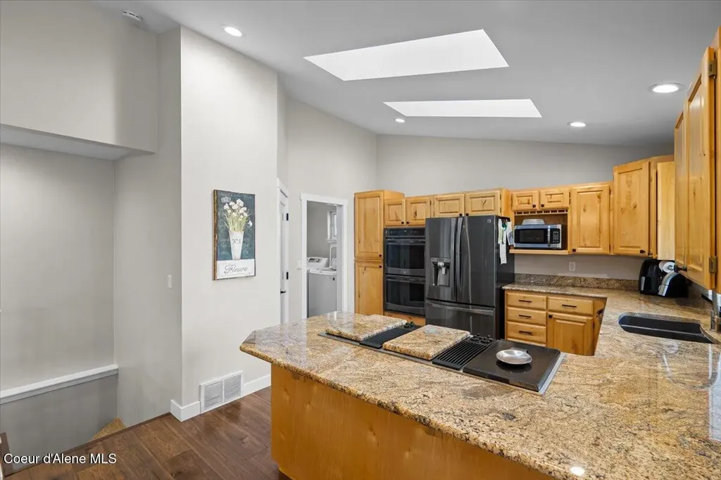 2447 E Garwood Road Hayden ID 83835
