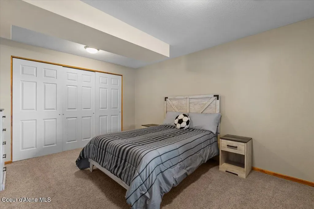 2447 E Garwood Road Hayden ID 83835