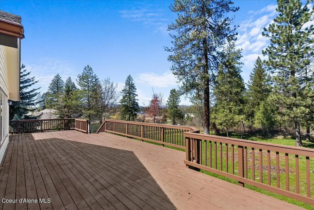 2447 E Garwood Road Hayden ID 83835
