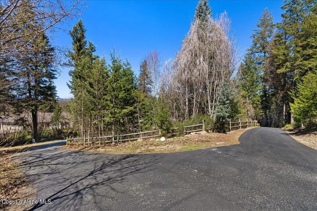 2447 E Garwood Road Hayden ID 83835