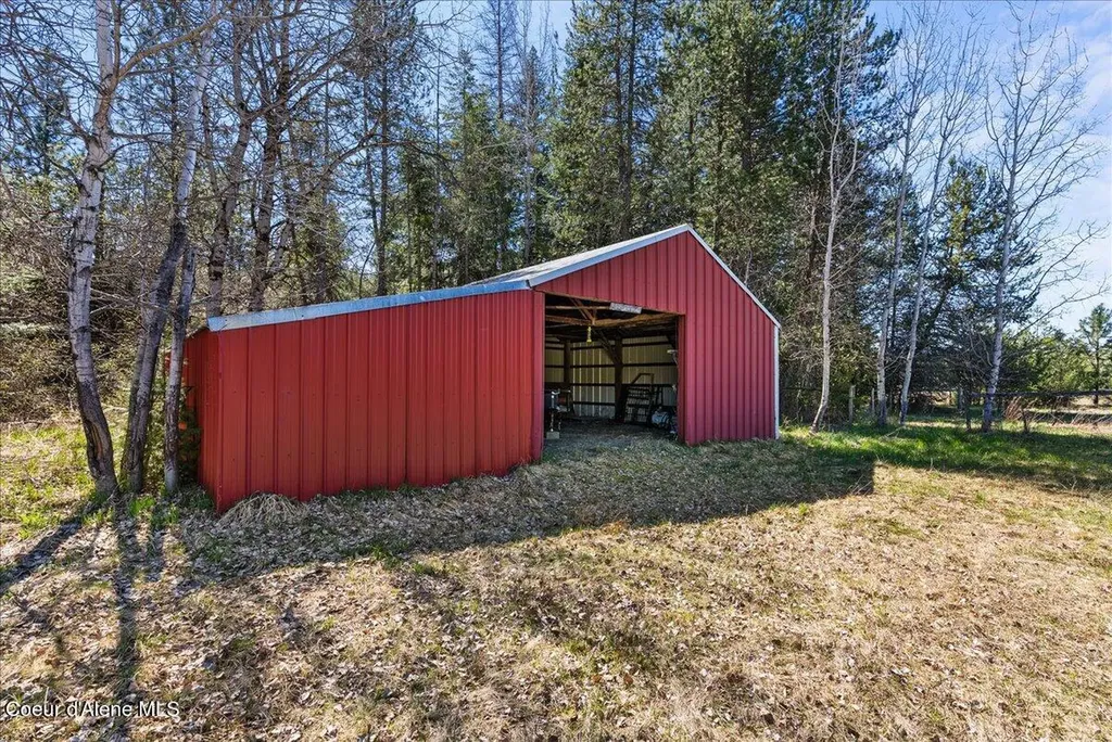 2447 E Garwood Road Hayden ID 83835