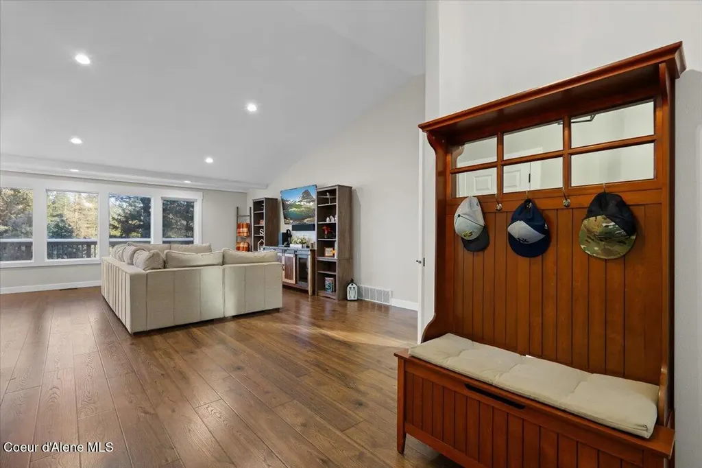 2447 E Garwood Road Hayden ID 83835