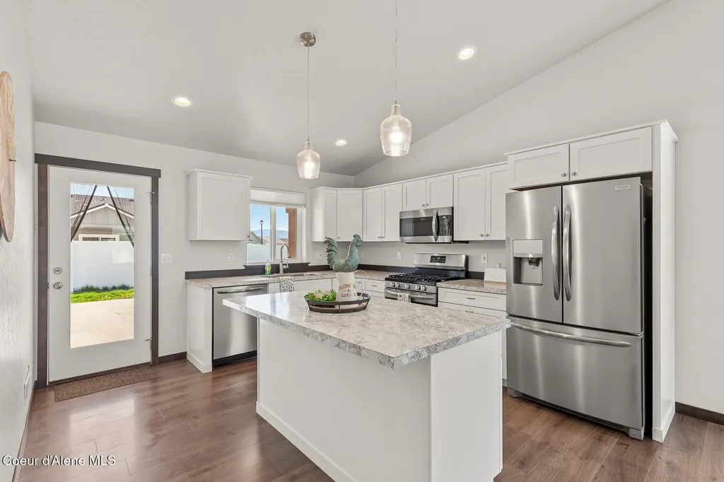 5914 W Irish Drive Rathdrum ID 83858