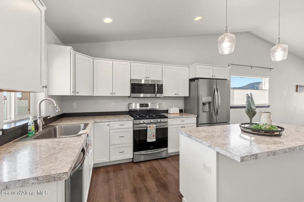 5914 W Irish Drive Rathdrum ID 83858