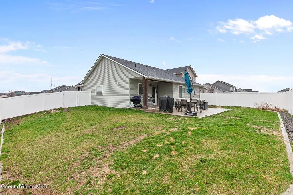 5914 W Irish Drive Rathdrum ID 83858