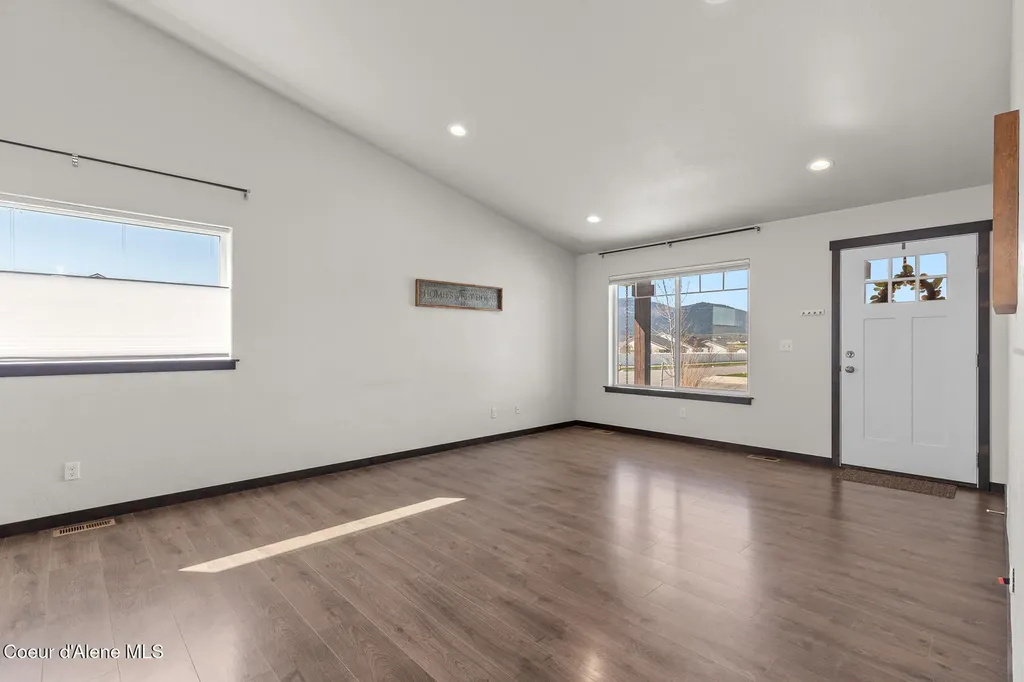 5914 W Irish Drive Rathdrum ID 83858