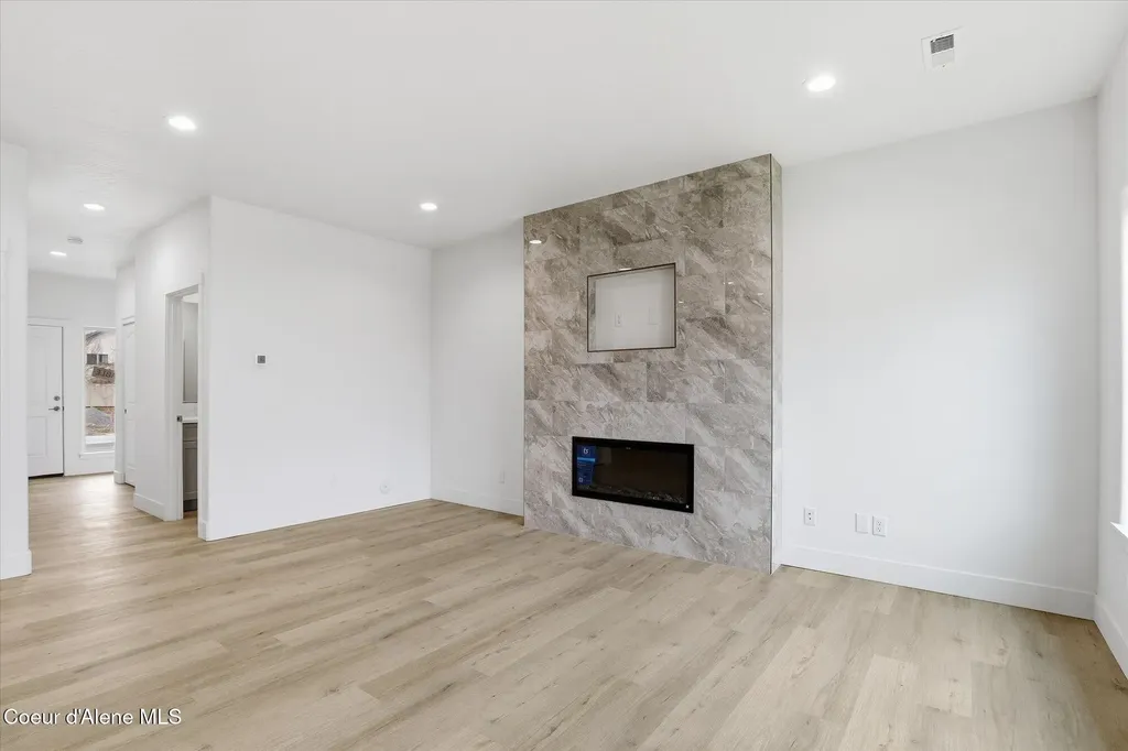 685 N Creative Way (lot 9) Post Falls ID 83854