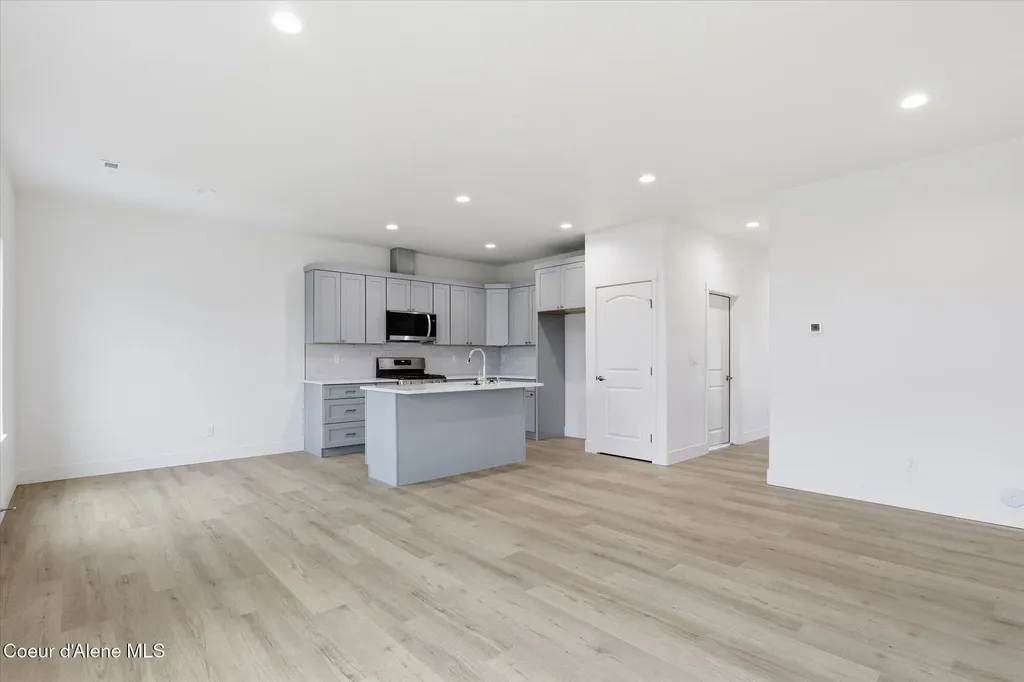 685 N Creative Way (lot 9) Post Falls ID 83854
