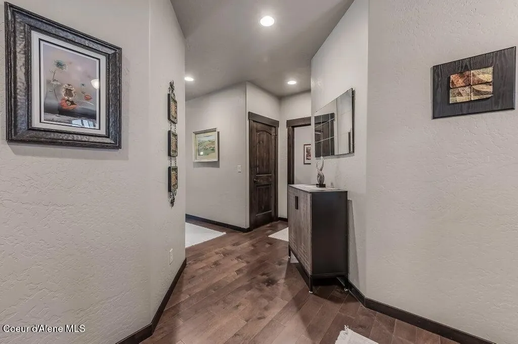 1055 E Maroon Creek Drive Hayden ID 83835