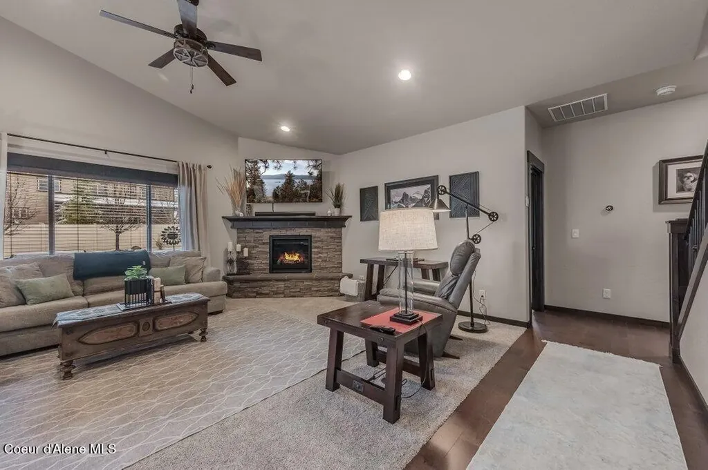 1055 E Maroon Creek Drive Hayden ID 83835