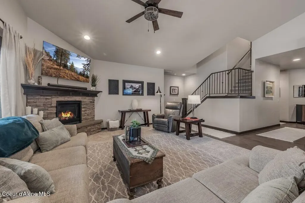 1055 E Maroon Creek Drive Hayden ID 83835