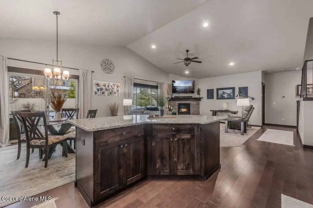 1055 E Maroon Creek Drive Hayden ID 83835