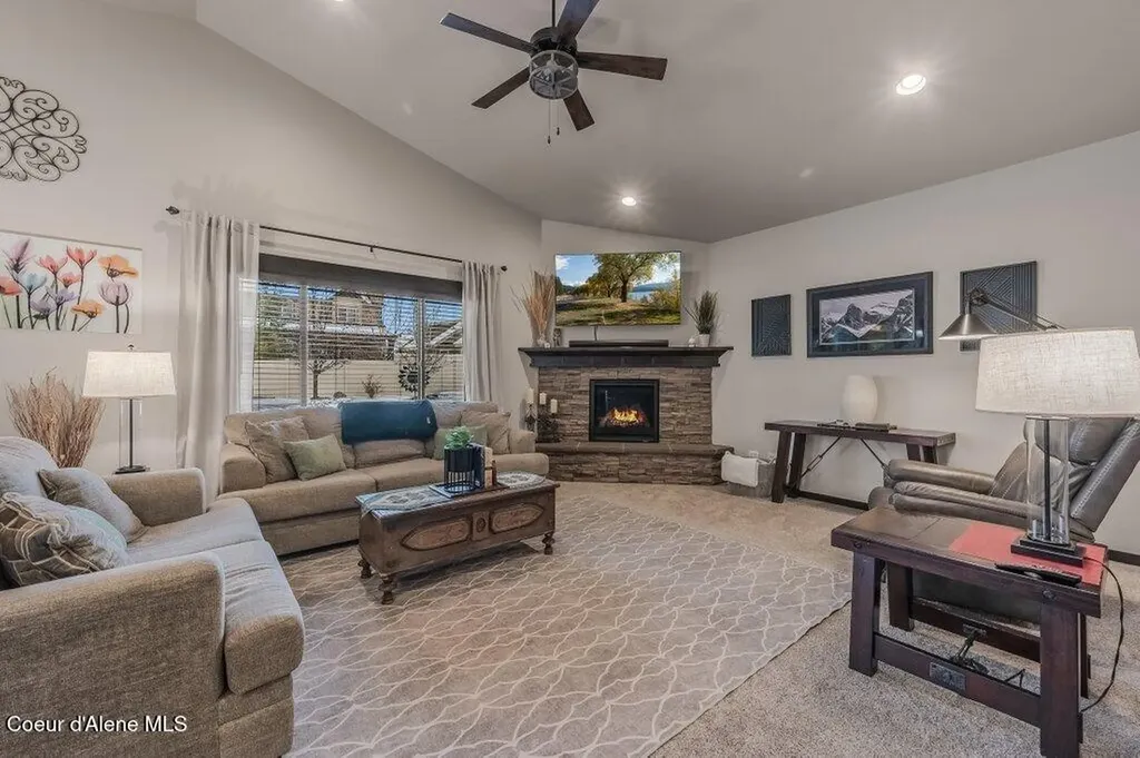 1055 E Maroon Creek Drive Hayden ID 83835