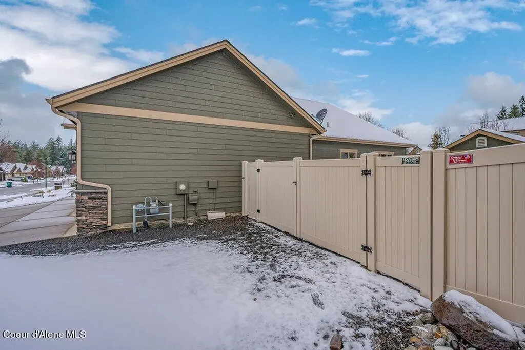 1055 E Maroon Creek Drive Hayden ID 83835