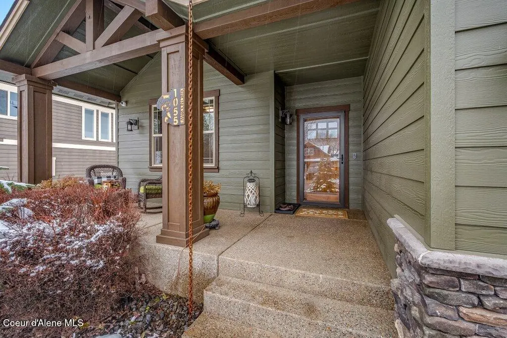 1055 E Maroon Creek Drive Hayden ID 83835