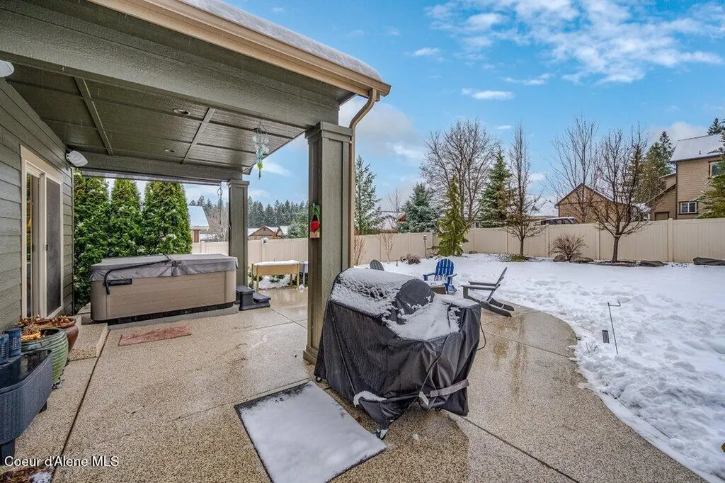1055 E Maroon Creek Drive Hayden ID 83835